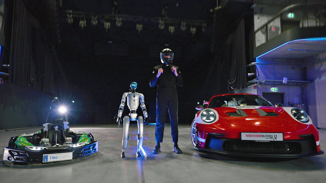 TNG Technology Consulting - Porsche RS3GT x Unitree G1